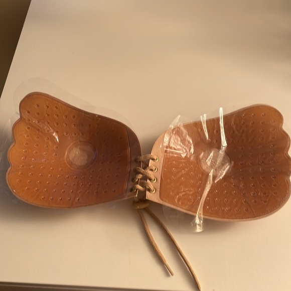 Sticky bra cups - Picture 3 of 3